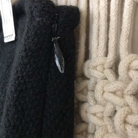 ST. John Caviar knit black mini skirt sz 8 - Picture 3 of 6